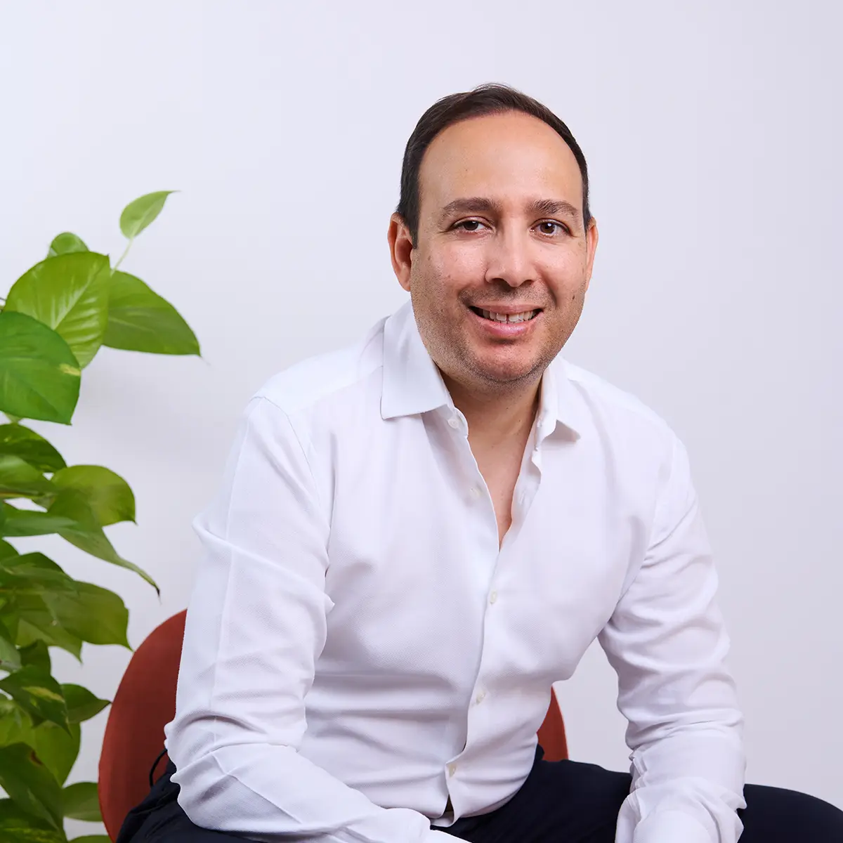 audioclinique-chisiamo-audioprotesista-john-pinna